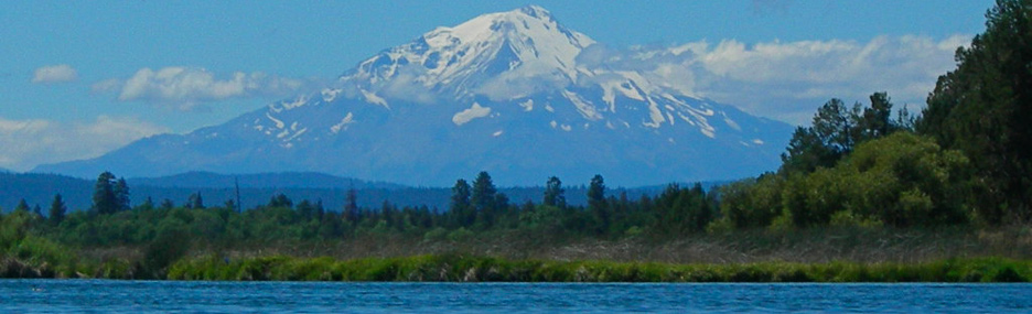 Ahjumawi Lava Springs State Park showing water and volcano.